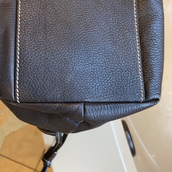 Dooney and Bourke purse - Picture 5 of 6